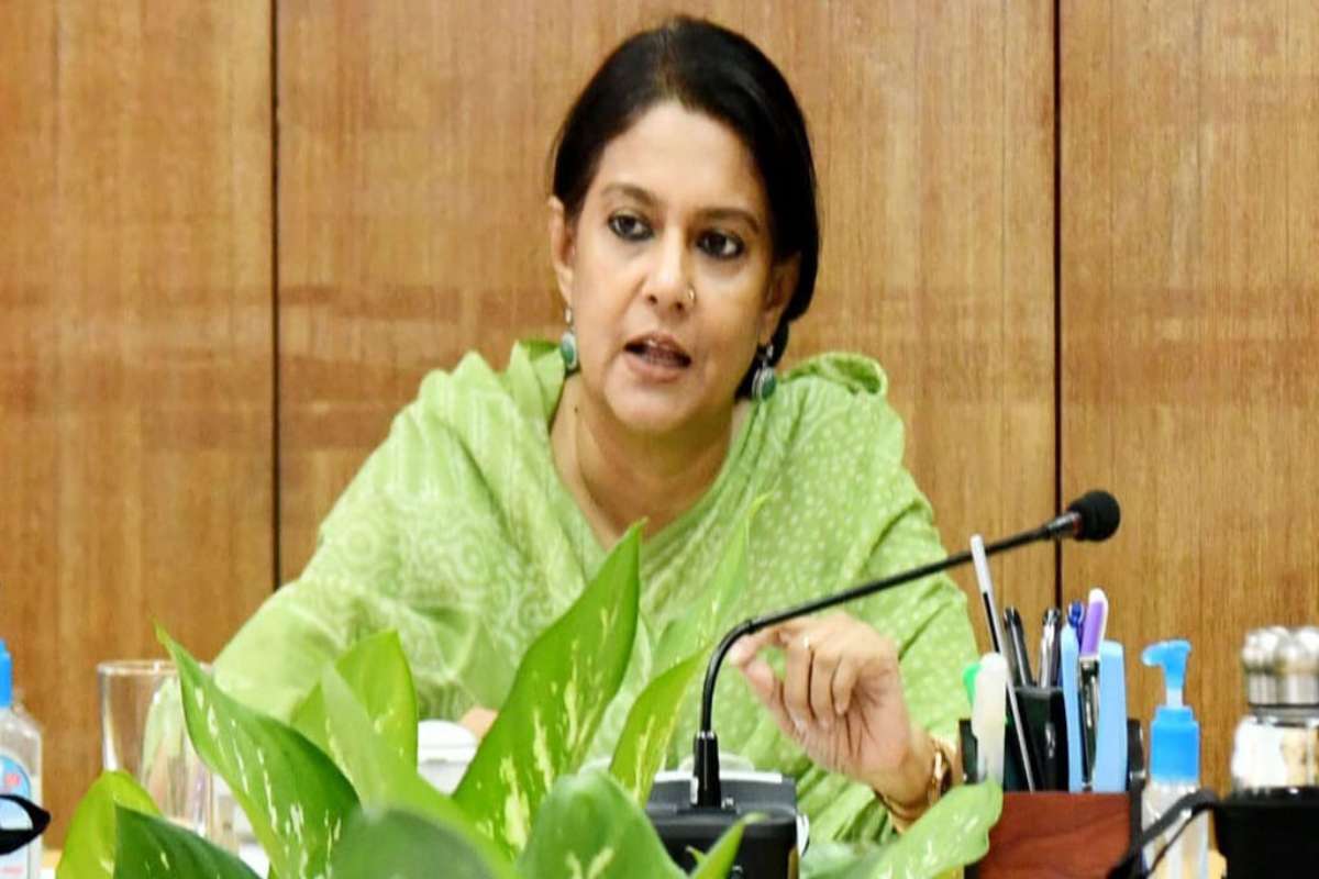 নির্বাচন ঘিরে সংযমী আচরণের আহ্বান উপদেষ্টা রিজওয়ানার