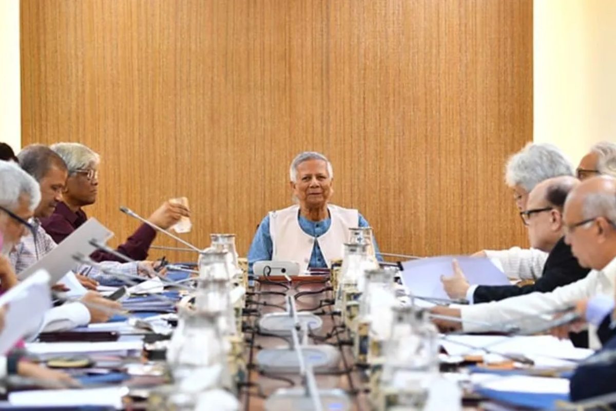 উপদেষ্টা পরিষদের গুরুত্বপূর্ণ বৈঠক অনুষ্ঠিত, নেতৃত্বে প্রধান উপদেষ্টা