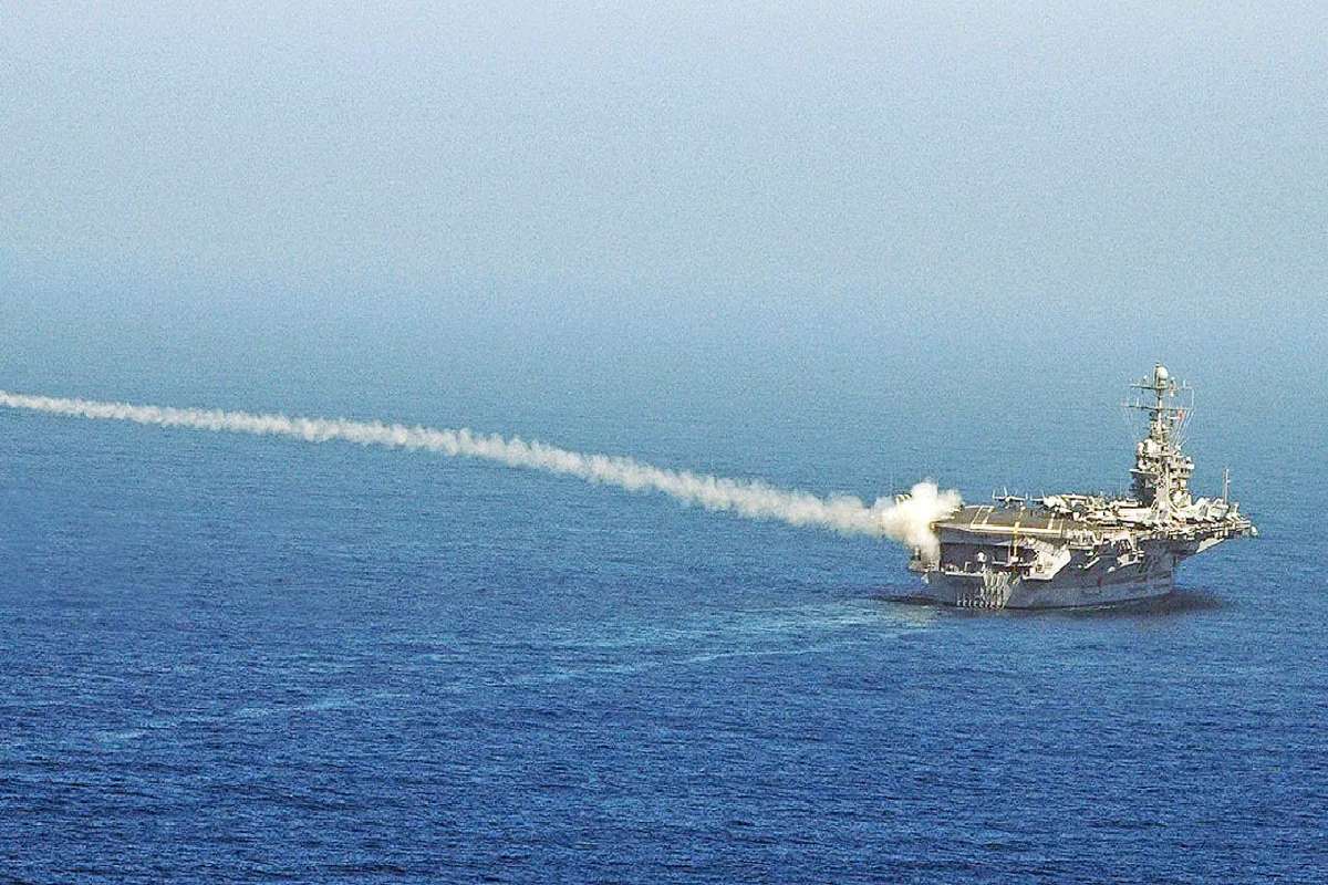 ইরানি ড্রোন ধ্বংস করল মার্কিন যুদ্ধজাহাজ