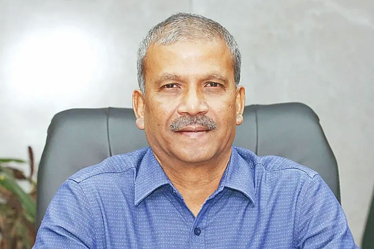 নতুন এমপিদের শপথ পড়াবেন কে, জানালেন আইন উপদেষ্টা