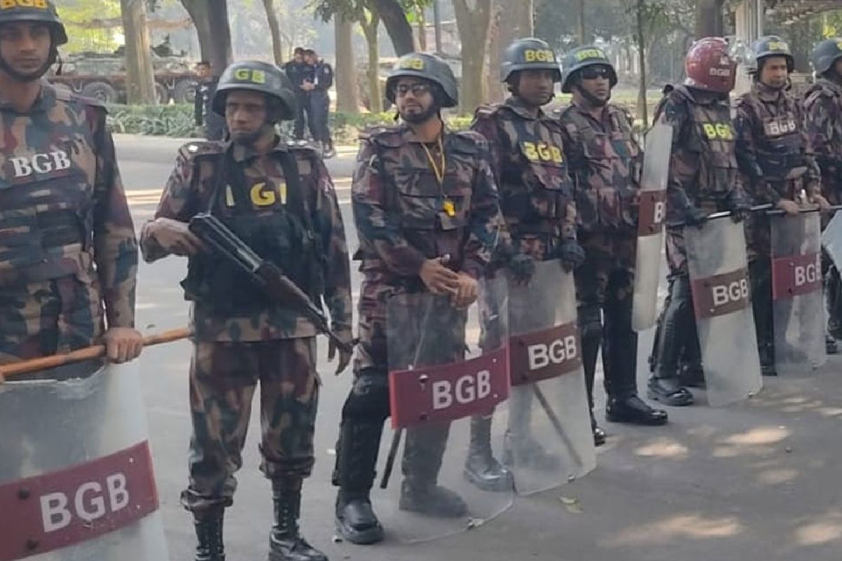 যমুনার নিরাপত্তায় রাজধানীতে ৬ প্লাটুন বিজিবি মোতায়েন