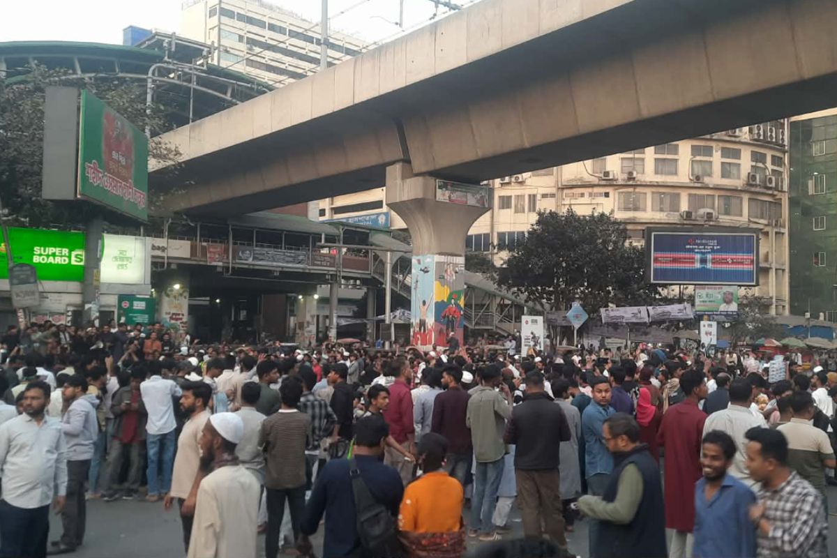 শাহবাগে ইনকিলাব মঞ্চের নেতাকর্মীদের অবস্থান