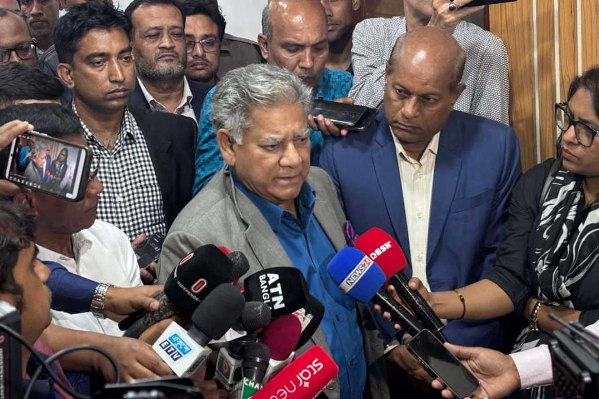 বন্দর জিম্মি, সরকার যাচ্ছে হার্ডলাইনে