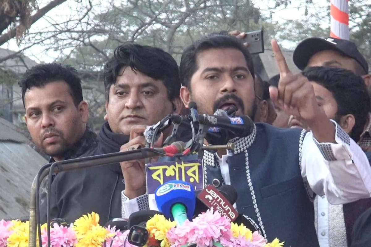 'নির্বাচনে না নামলে অনেক মানুষ ঘরছাড়া হয়ে পড়ার ঝুঁকিতে পড়তেন'
