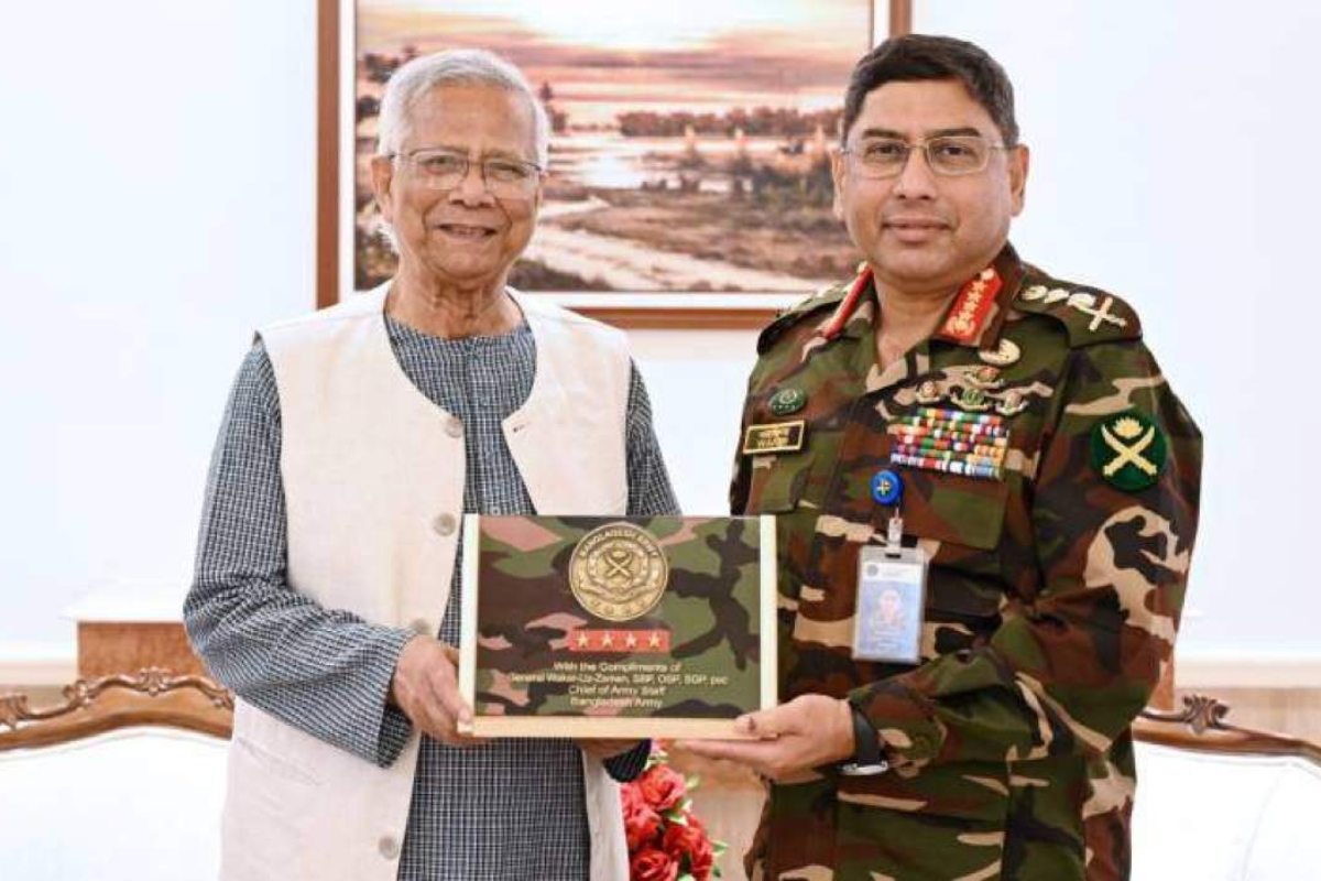 প্রধান উপদেষ্টার সঙ্গে বিদায়ী সাক্ষাৎ করলেন সেনাপ্রধান