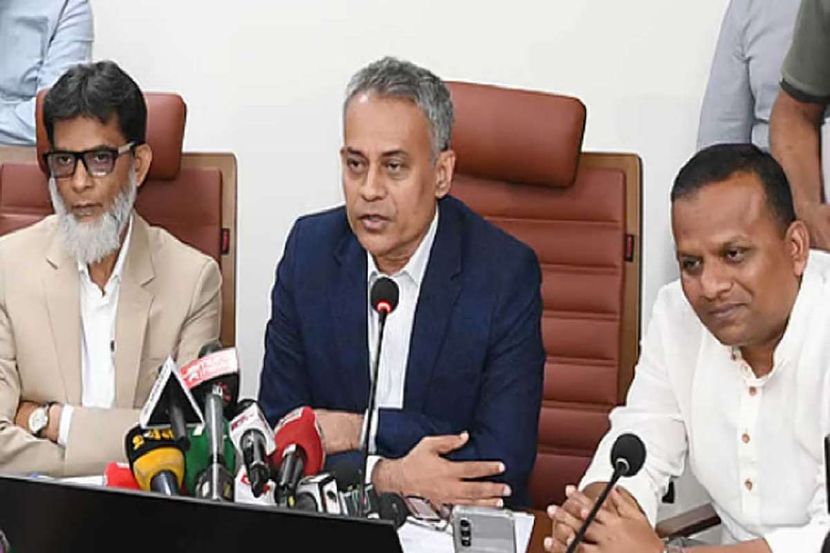 'যে অর্থ কেউ দিতে চায় না বা জোর করে আদায় করা হয় সেটাই চাঁদা'
