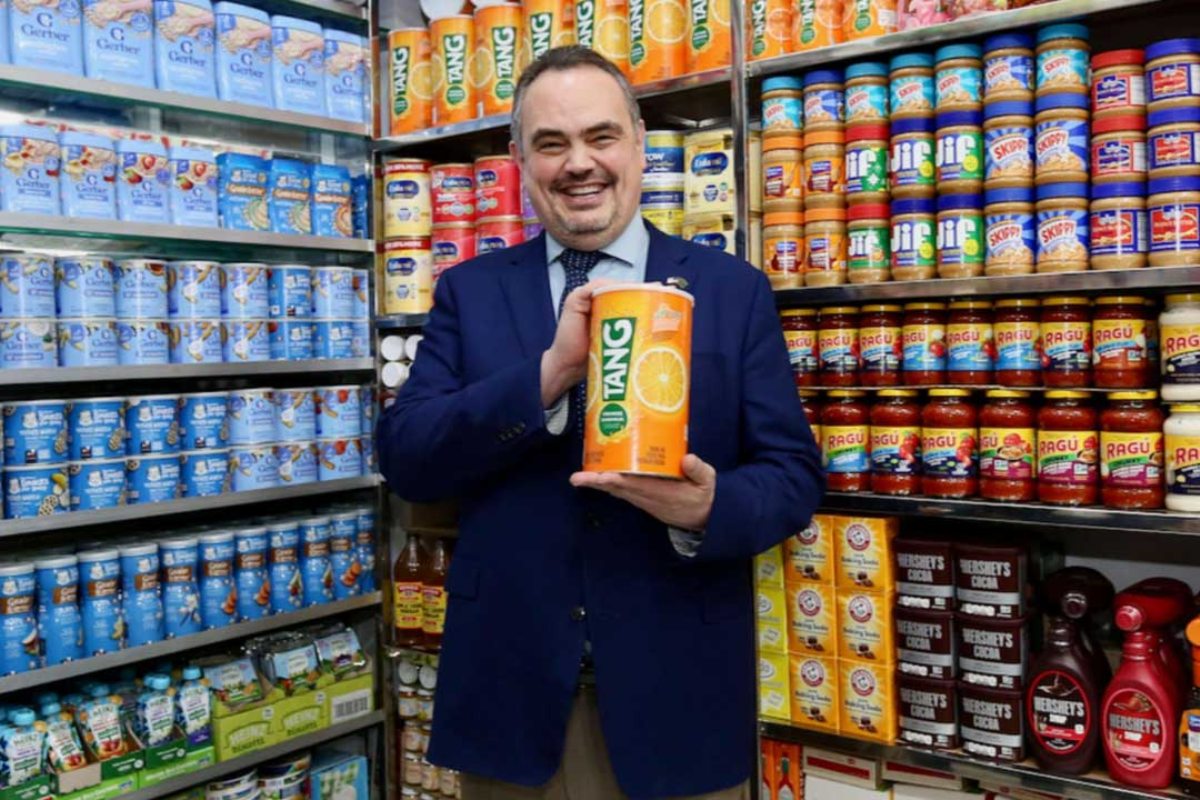 ঢাকার বাজারে আমেরিকান পণ্য দেখে উচ্ছ্বসিত রাষ্ট্রদূত