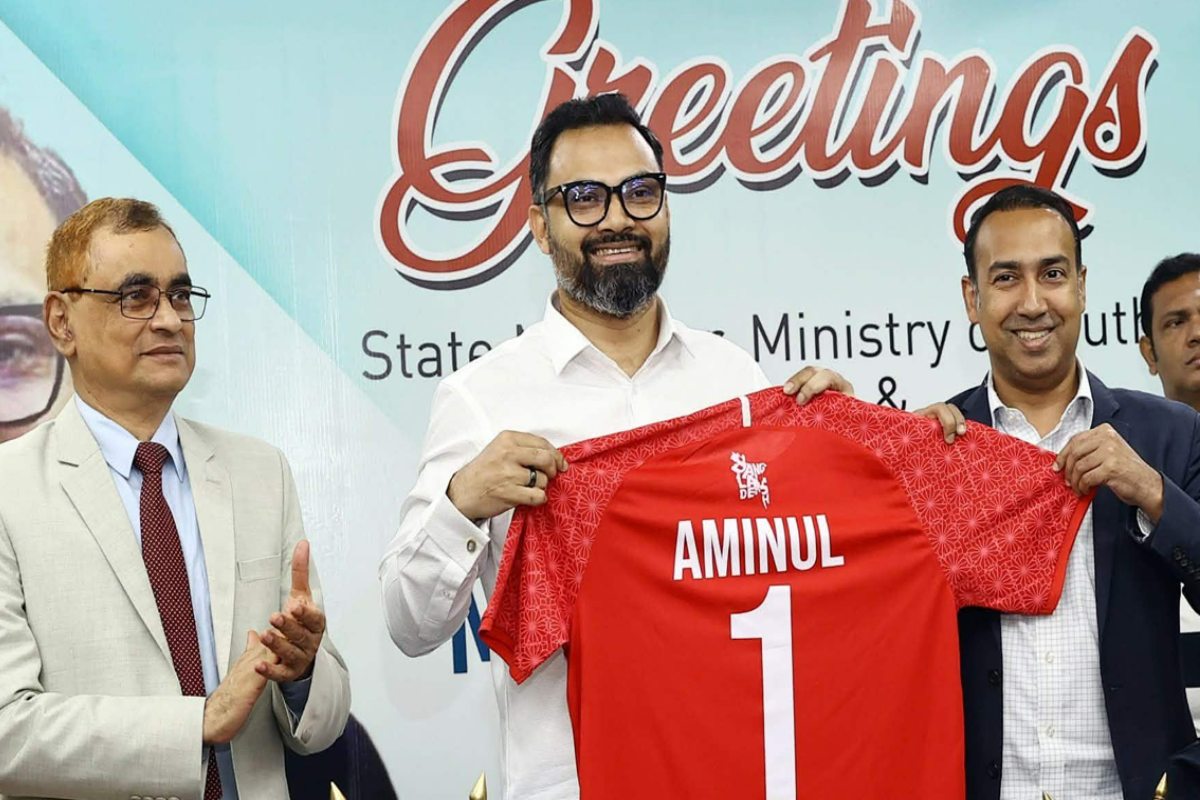 ফুটবলারদের মাসিক বেতন কাঠামোতে আনছে সরকার