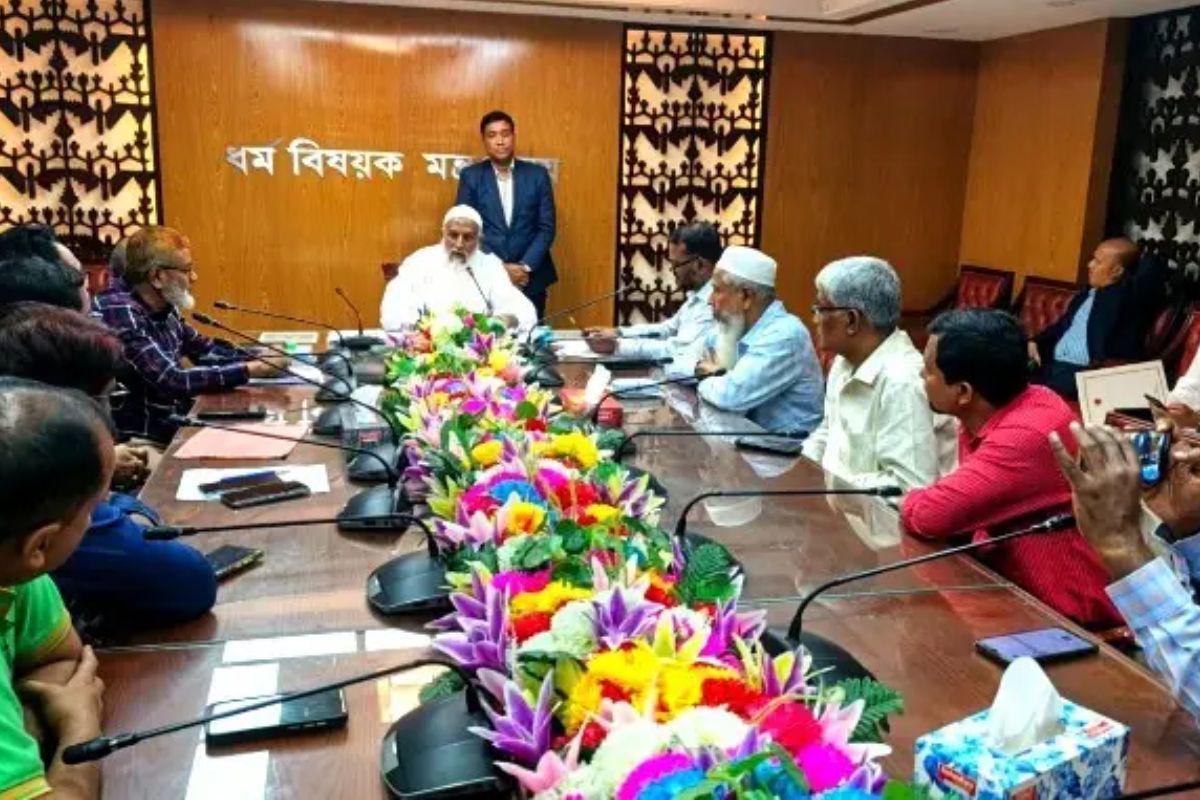 আগামী বছর থেকে হজের খরচ কমবে: ধর্মমন্ত্রী