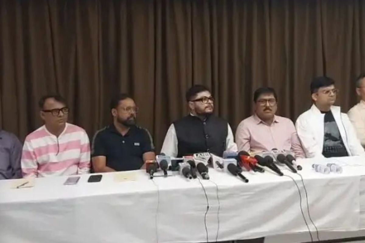 শিলিগুড়িতে বাংলাদেশি পর্যটকদের হোটেল বুকিংয়ের ওপর নিষেধাজ্ঞা প্রত্যাহার