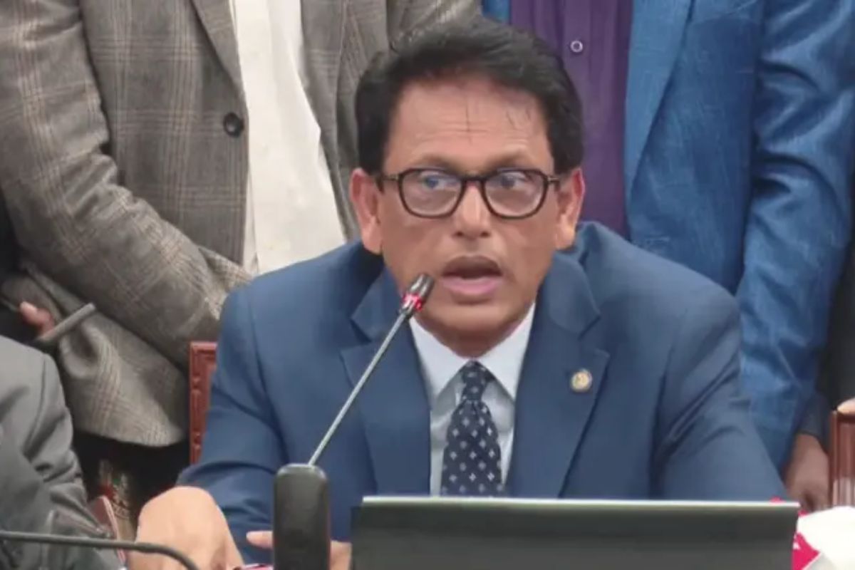 ব্যক্তিগত প্রতিশ্রুতিকে জাতীয় ঘোষণা হিসেবে দেখবেন না: শিক্ষামন্ত্রী