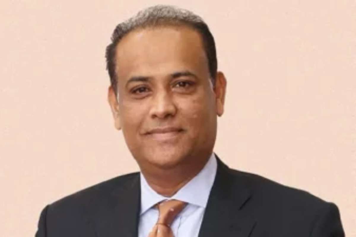 সাবেক ভূমিমন্ত্রী জাবেদের যুক্তরাজ্যের ৫১৮ ফ্ল্যাট ক্রোকের আদেশ