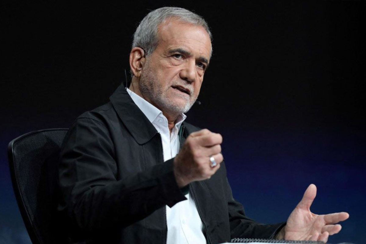 খামেনিকে হ'ত্যা মুসলিম বিশ্বের বিরুদ্ধে শত্রুতার বহিঃপ্রকাশ: প্রেসিডেন্ট মাসুদ