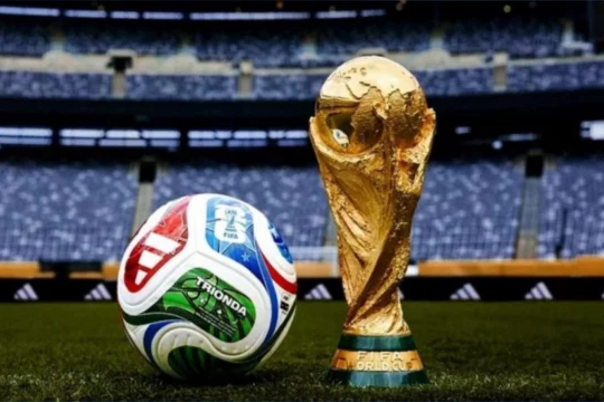 আগামী বিশ্বকাপ থেকে কার্যকর হচ্ছে ফুটবলের নতুন নিয়ম