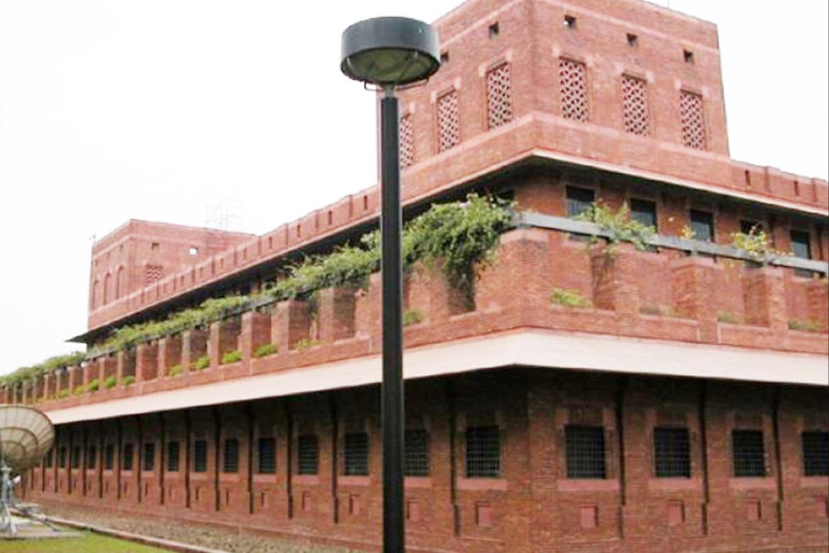 মার্কিন দূতাবাস ও কূটনৈতিক পাড়ায় বিজিবি মোতায়েন