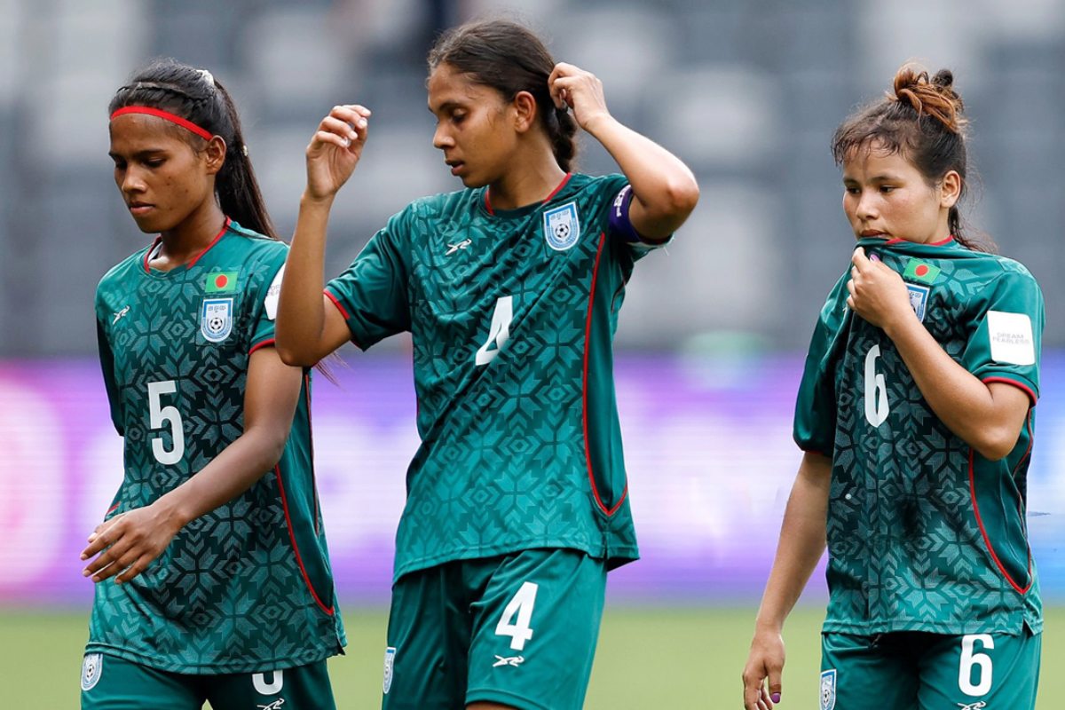 কোরিয়ার গোলবন্যায় বিধ্বস্ত বাংলার মেয়েরা