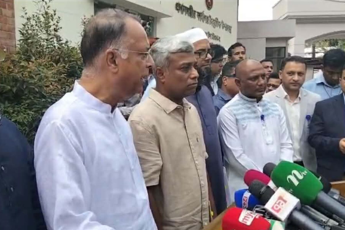 ৯ মার্চ আরও দুটি তেলবাহী ভেসেল দেশে পৌঁছাবে: জ্বালানি মন্ত্রী