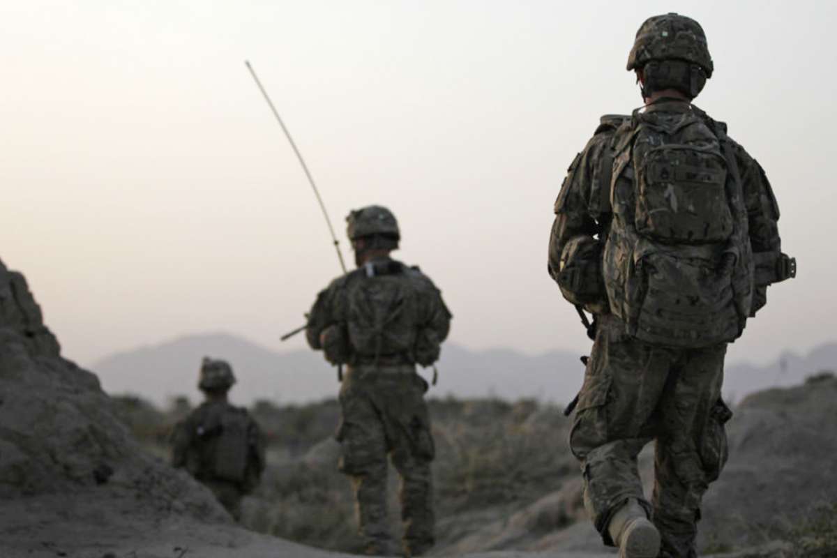 যুদ্ধের মধ্যে মার্কিন সেনা আটক করেছে ইরান