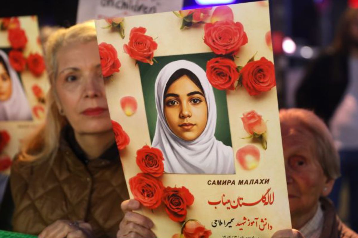 ইরানের স্কুলে ক্ষেপ/ণাস্ত্র হা/মলা: দায় নিয়ে লুকোচুরি ও নেপথ্যের চাঞ্চল্যকর তথ্য