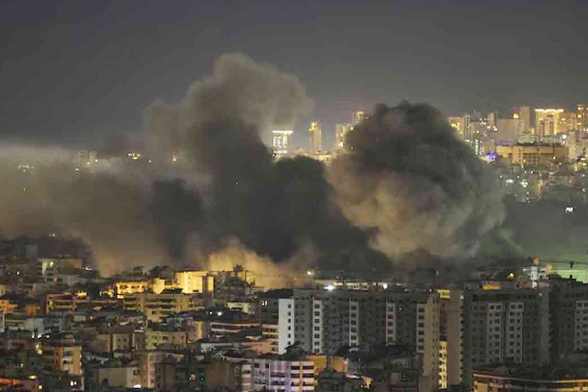 ইসরায়েলের বিমানঘাঁটি ও গোয়েন্দা সদরদপ্তরে ইরানের হামলা
