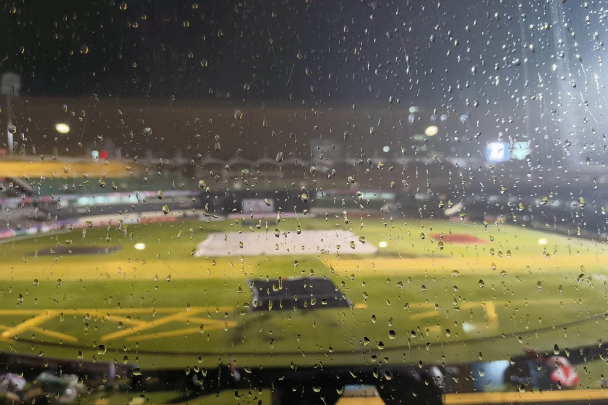 মিরপুরে বজ্রসহ শিলাবৃষ্টি, বাংলাদেশ-পাকিস্তান ম্যাচ স্থগিত