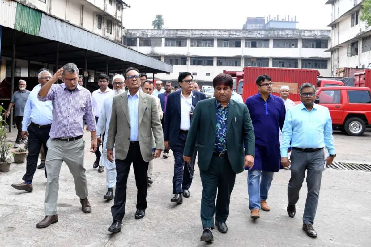 ডাক বিভাগকে আরও সেবামুখী প্রতিষ্ঠানে পরিণত করার আহ্বান প্রযুক্তি মন্ত্রীর
