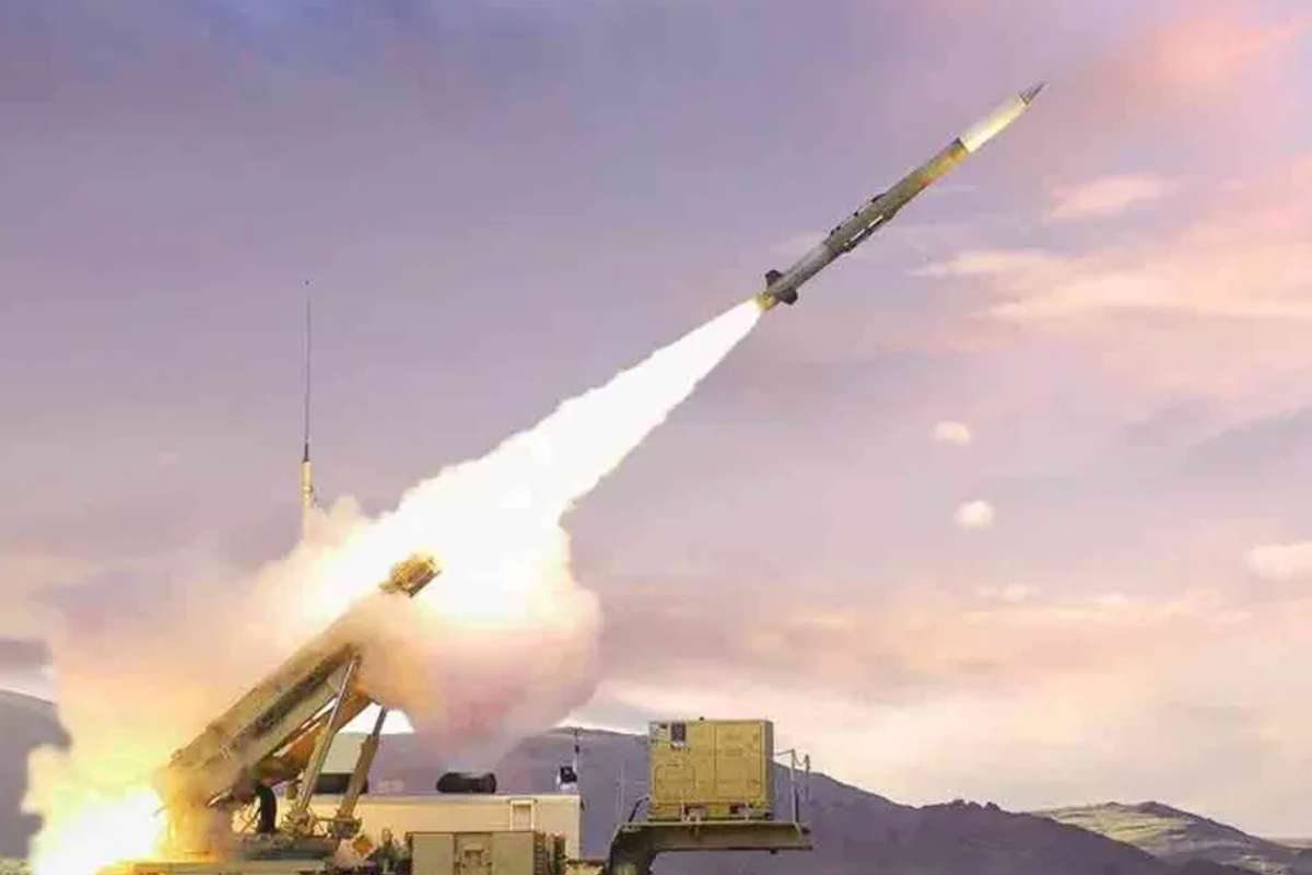 আমিরাতের আকাশে ইরানি ক্ষেপণাস্ত্র-ড্রোন প্রতিহত করার দাবি