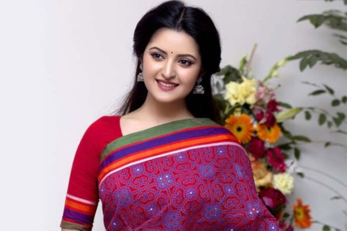 ‘শেষ সুযোগ দিলাম’: ফেসবুকে রহস্যময় স্ট্যাটাস পরীমনির