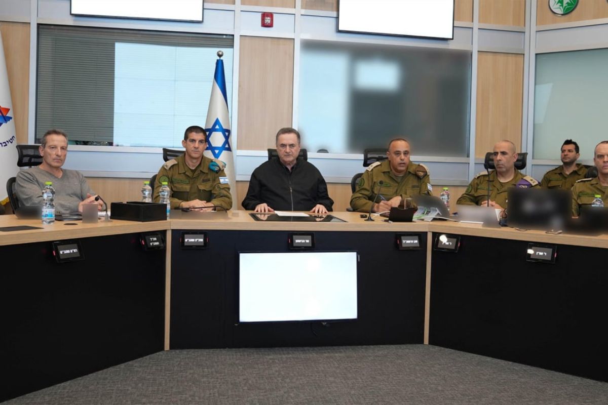 ইরানে হা/মলার তীব্রতা আরও বাড়ানোর হুমকি ইসরায়েলের