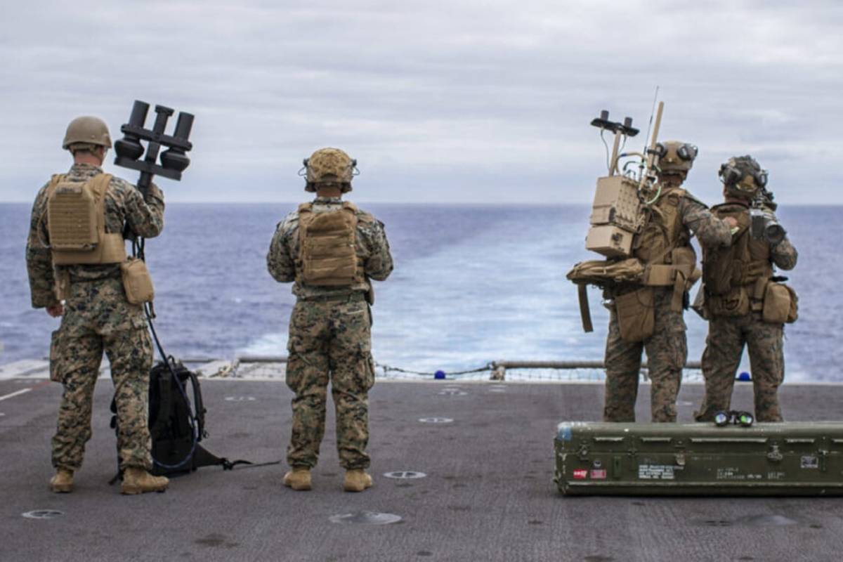 ইরানে স্থল হামলার ব্যাপক প্রস্তুতি নিচ্ছে যুক্তরাষ্ট্র