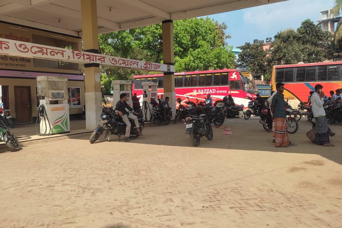 তীব্র জ্বালানি সংকটে বন্ধ এক জেলার সব পাম্প