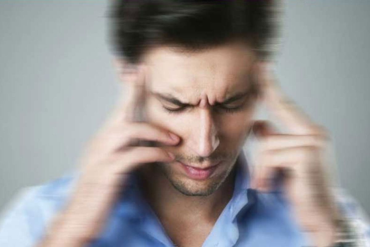 হঠাৎ দাঁড়ালে মাথা ঘোরা ও দুর্বলতার কারণ ও প্রতিরোধ