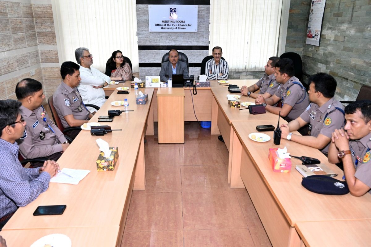 ঢাবিতে নিষিদ্ধ ছাত্রলীগের মিছিল, নিরাপত্তা বাড়াচ্ছে প্রশাসন