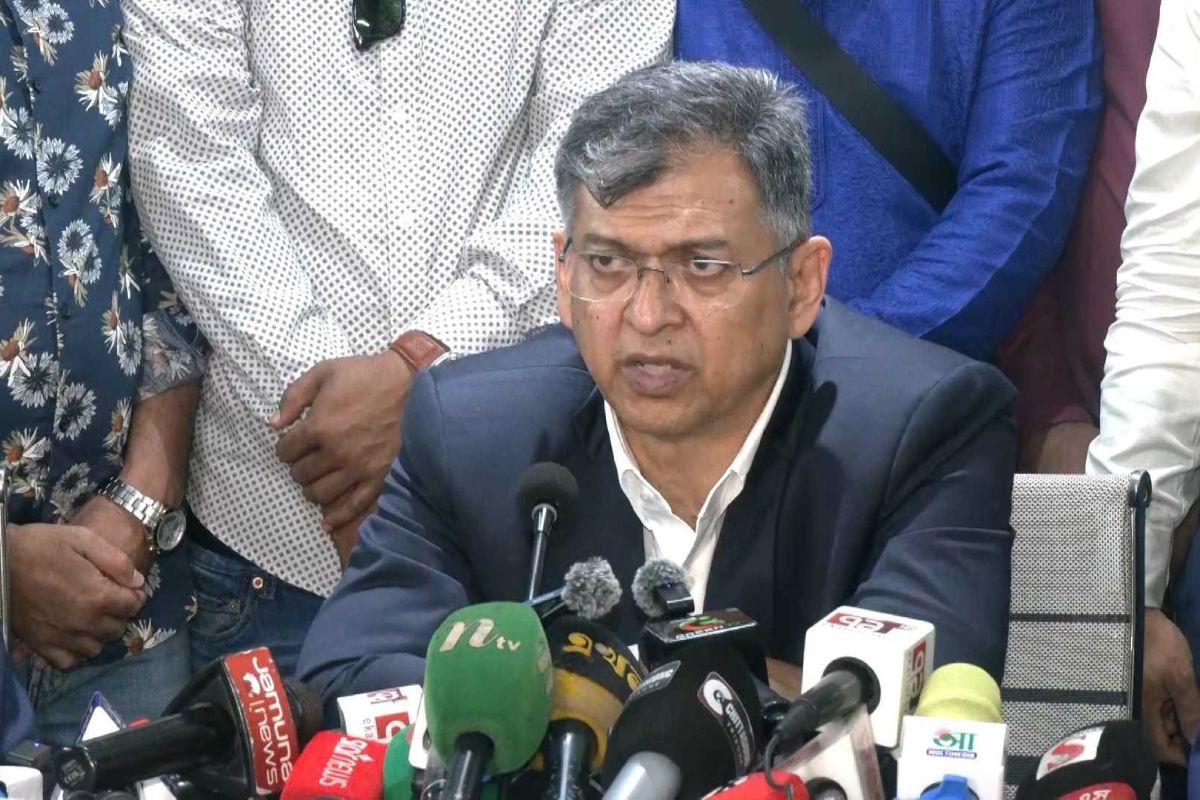 ১৩৩টি অধ্যাদেশ যাচাইয়ে জুলাইয়ের জন-আকাঙ্ক্ষা অগ্রাধিকার পাবে: স্বরাষ্ট্রমন্ত্রী