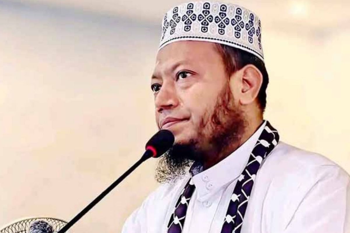 মুফতি আমির হামজার বিরুদ্ধে মানহানি মামলা