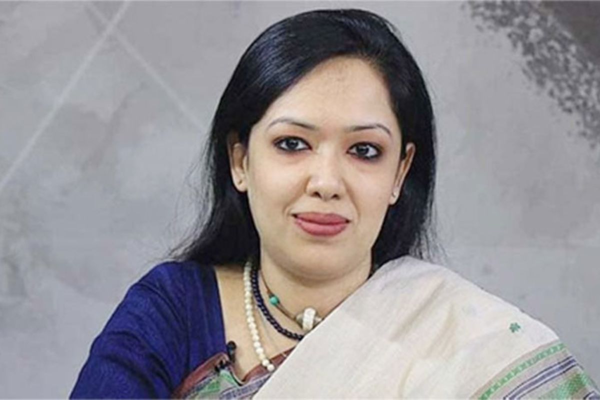 স্থানীয় প্রশাসনে দলীয় পুনর্বাসনের অভিযোগ রুমিন ফারহানা