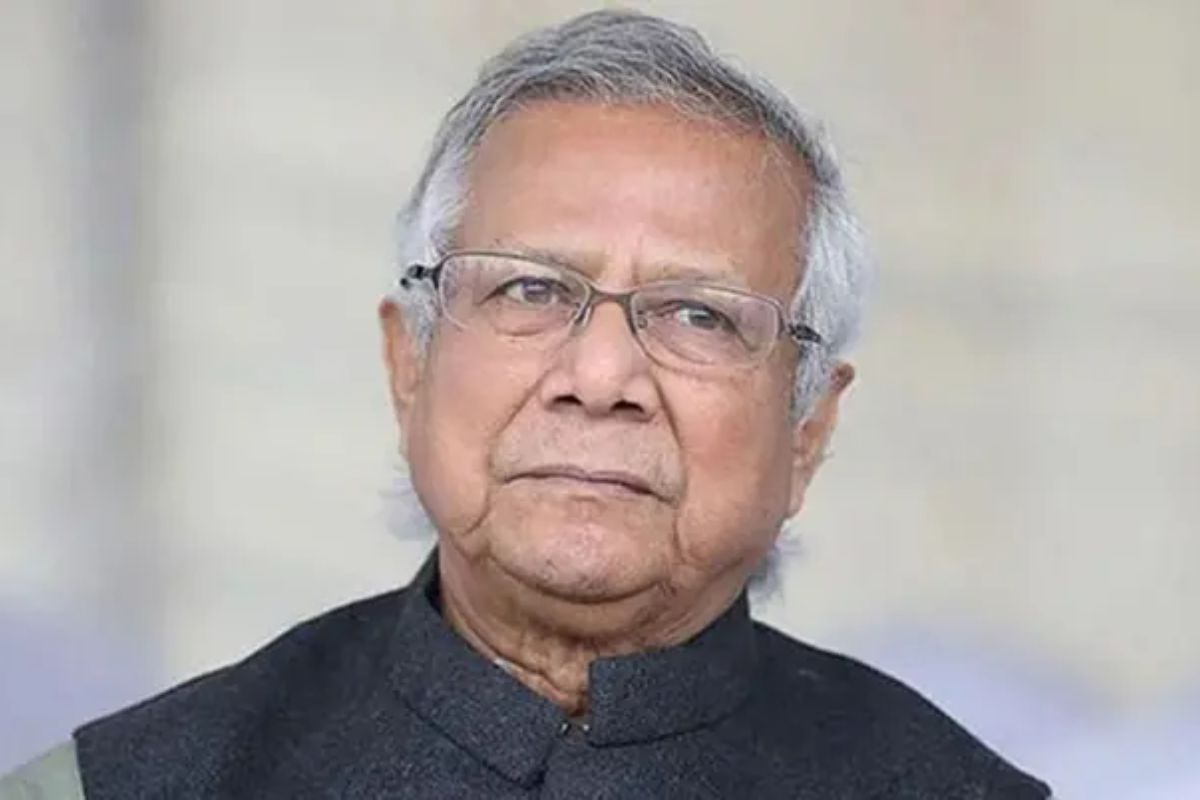 ড. ইউনূসসহ উপদেষ্টাদের দেশত্যাগে নিষেধাজ্ঞা চেয়ে লিগ্যাল নোটিশ