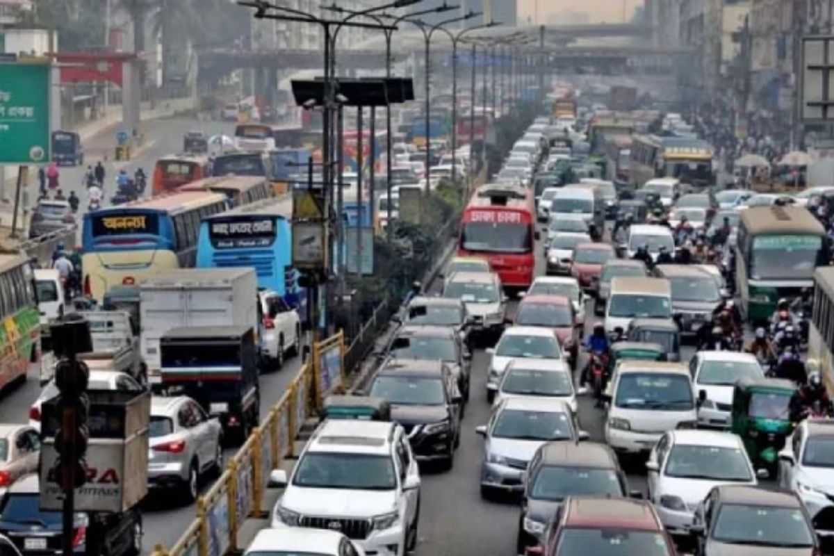 নববর্ষের দিন রাজধানীতে যানবাহন চলবে যেসব পথে