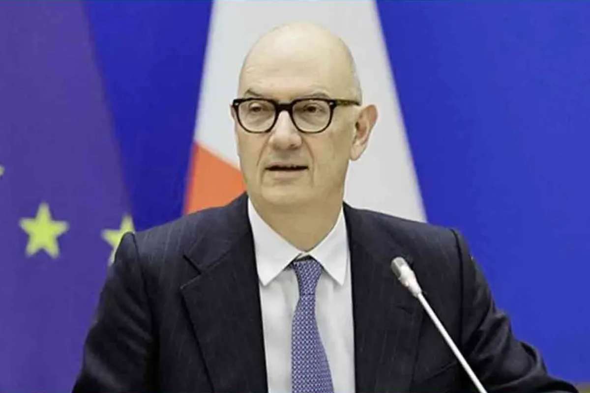 মধ্যপ্রাচ্যের উত্তেজনায় বিপাকে ফ্রান্সের অর্থনীতি; বড় ধাক্কা খেলো বাজেট