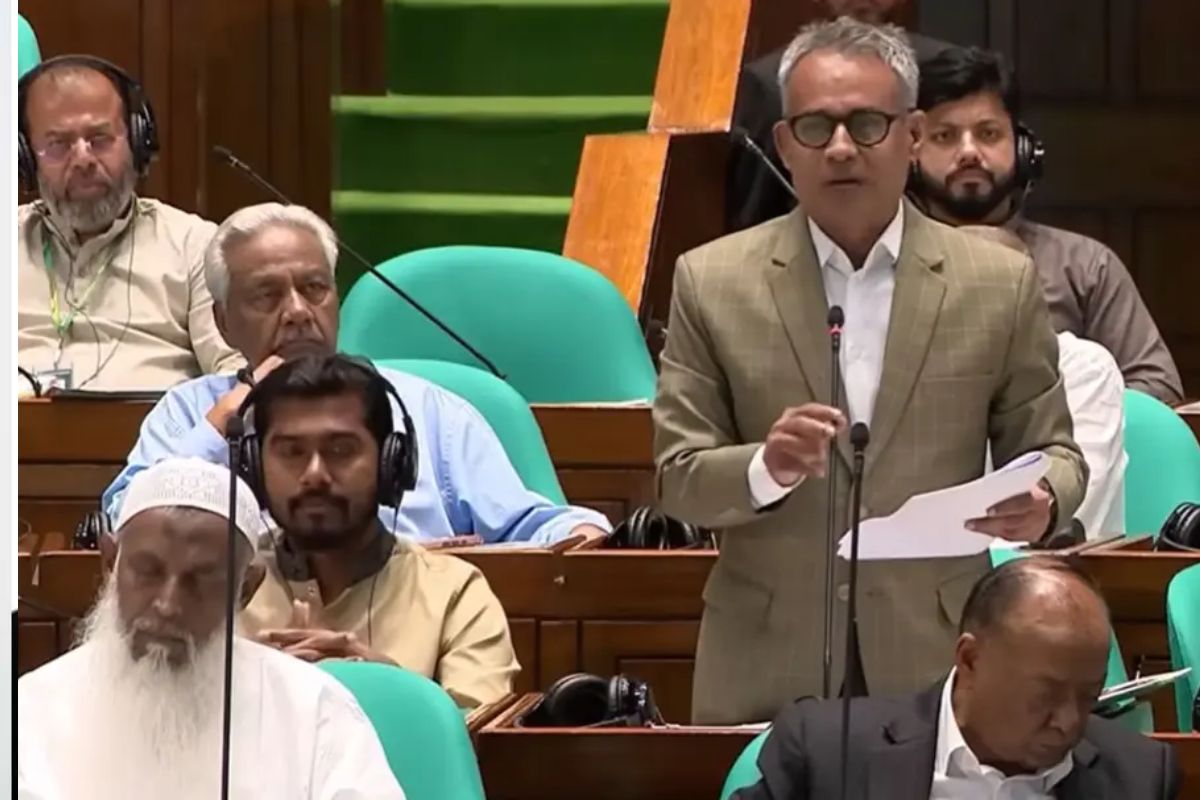 পূর্ব ও পশ্চিমাঞ্চল রেলপথ আধুনিকায়নের উদ্যোগ: মন্ত্রী