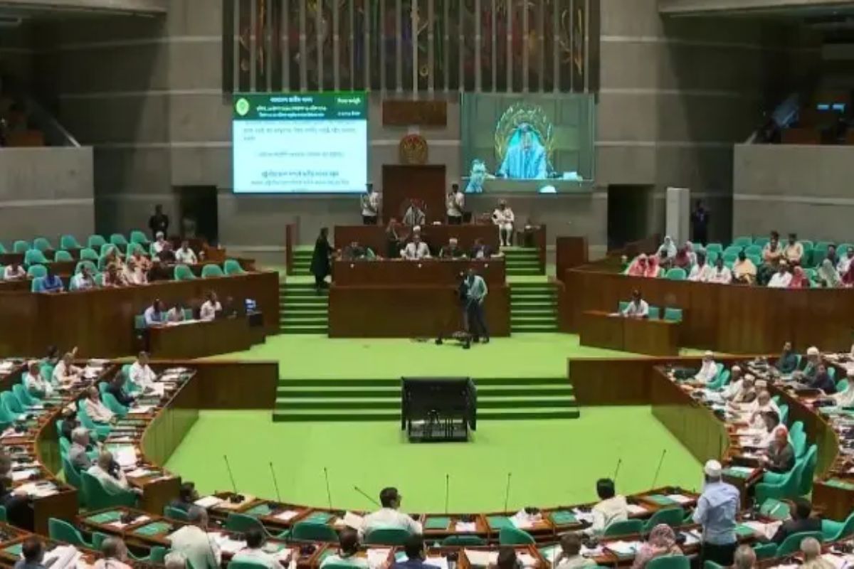 এমপিদের শুল্কমুক্ত গাড়ি সুবিধা বাতিল, সংসদে বিল পাস