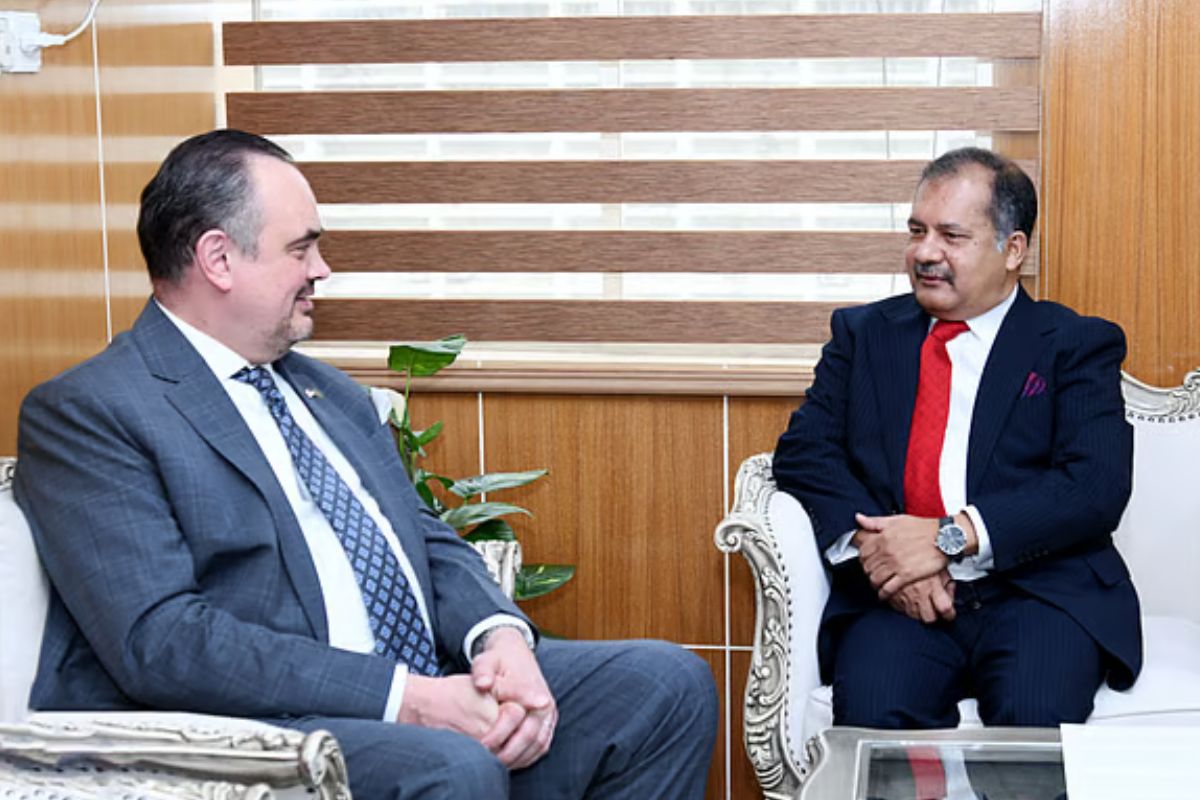 গণমাধ্যমের স্বাধীনতা ও অপতথ্য রোধে সরকার প্রতিশ্রুতিবদ্ধ: তথ্যমন্ত্রী