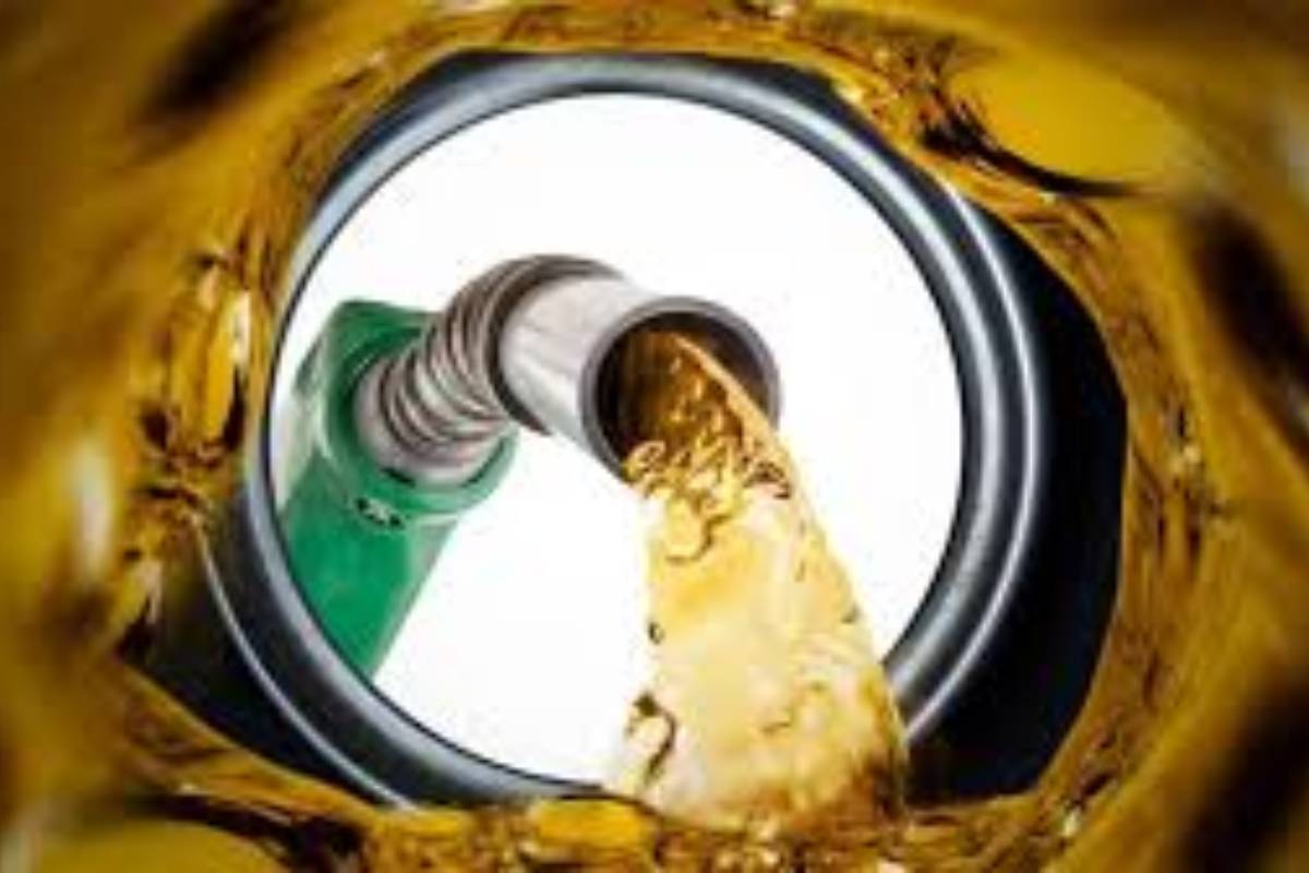 তেলের দামে আগুন, বিশ্ববাজারে নতুন শঙ্কা