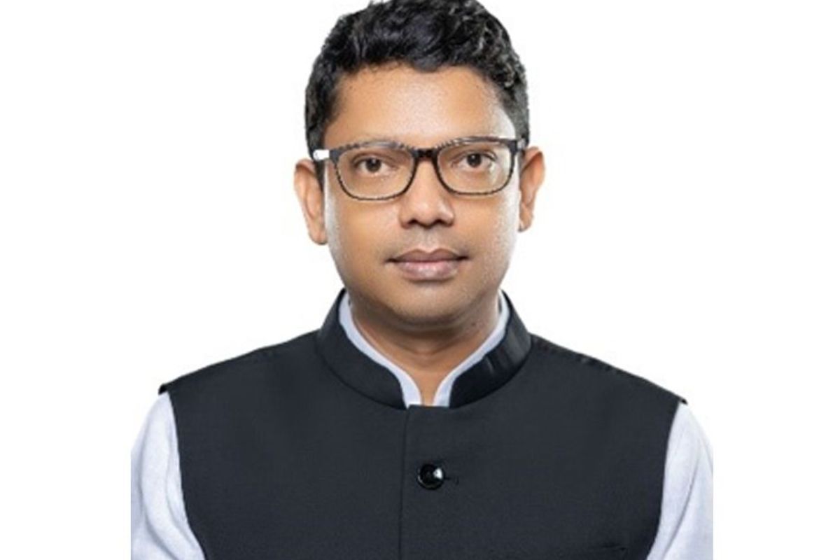 প্রিজনভ্যান দুর্ঘটনায় আহত পলক