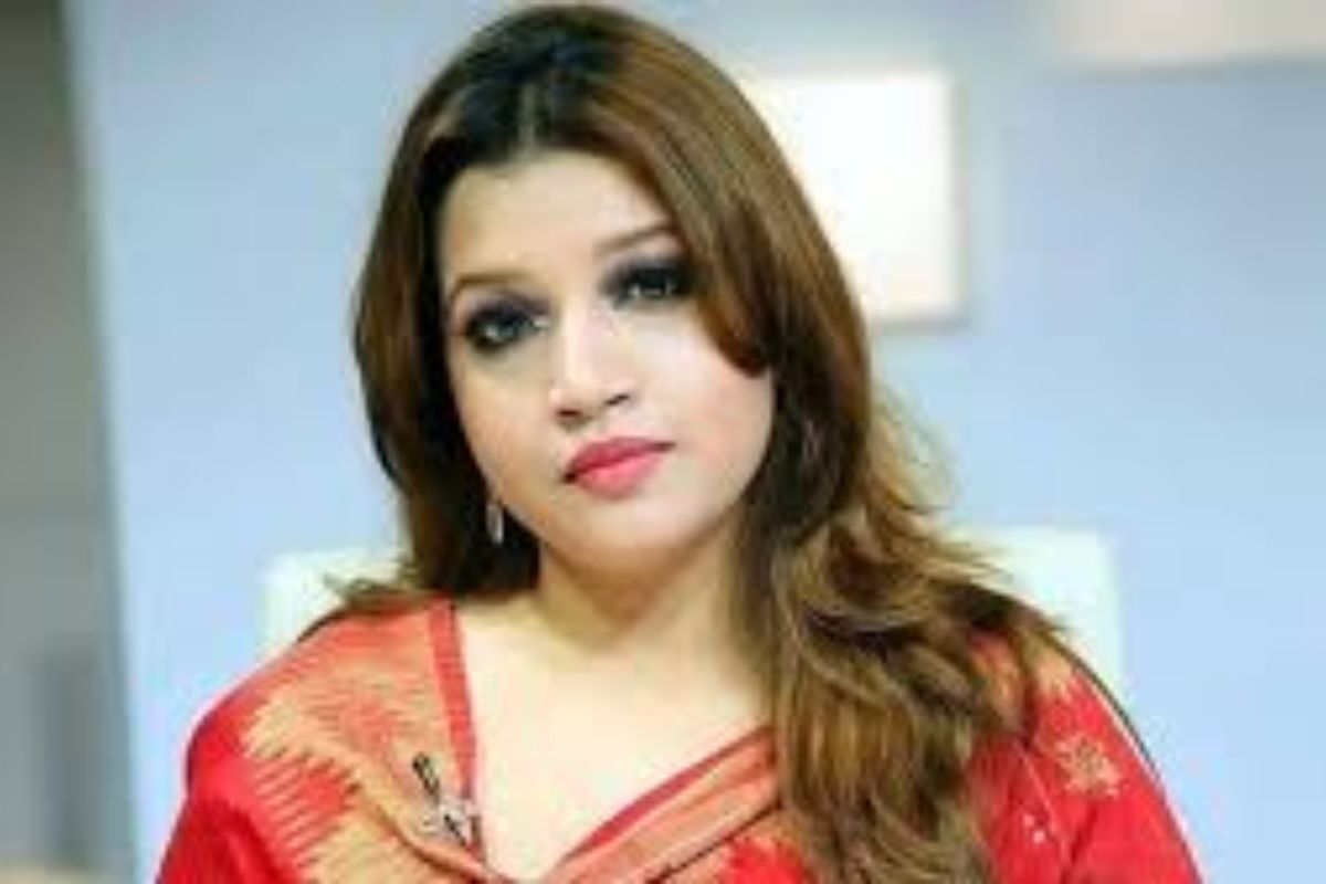 বনানীতে পররাষ্ট্র প্রতিমন্ত্রীর গাড়িতে বাসের ধাক্কা, চালক আটক