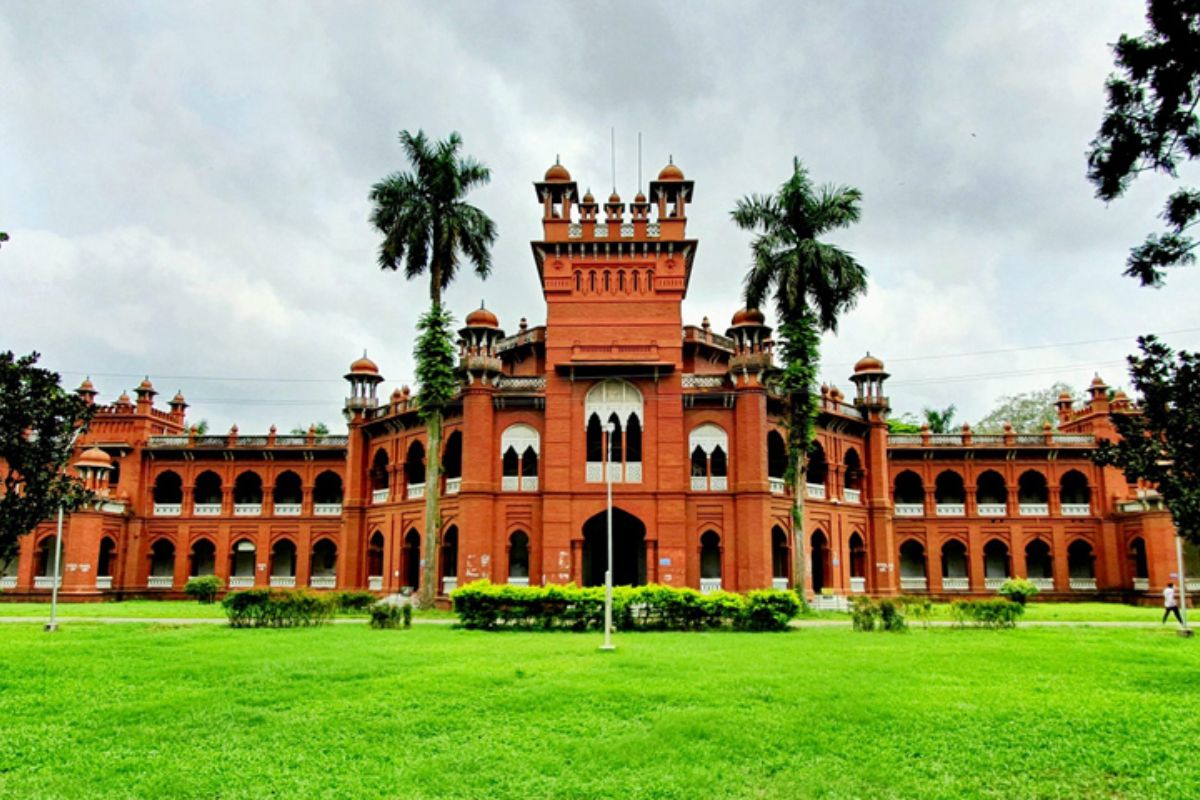 টাইমস হায়ার এডুকেশন এশিয়া র‍্যাংকিংসে যৌথভাবে শীর্ষে ঢাবি