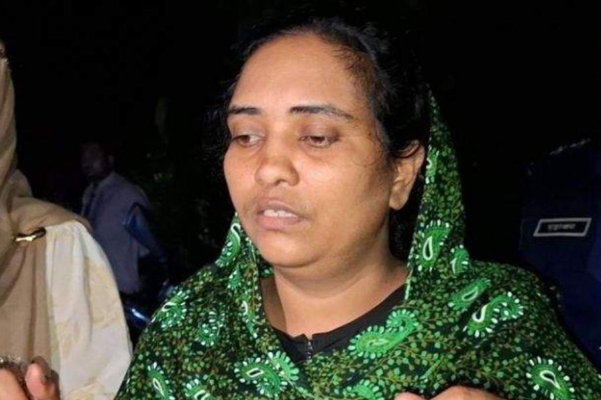 হ'ত্যার পর স্বামীর হাড়-মাংস আলাদা করেন স্ত্রী