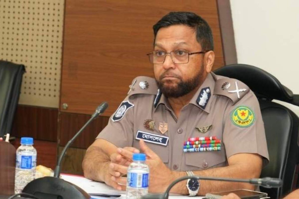 ঈদে হাটে কঠোর নিরাপত্তা নির্দেশনা: ডিএমপি কমিশনার
