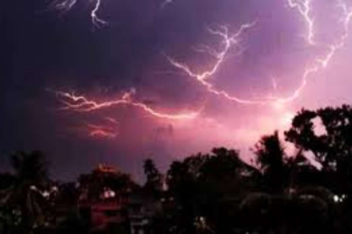 দেশের ১৫ জেলায় বজ্রপাতসহ কালবৈশাখীর আশঙ্কা
