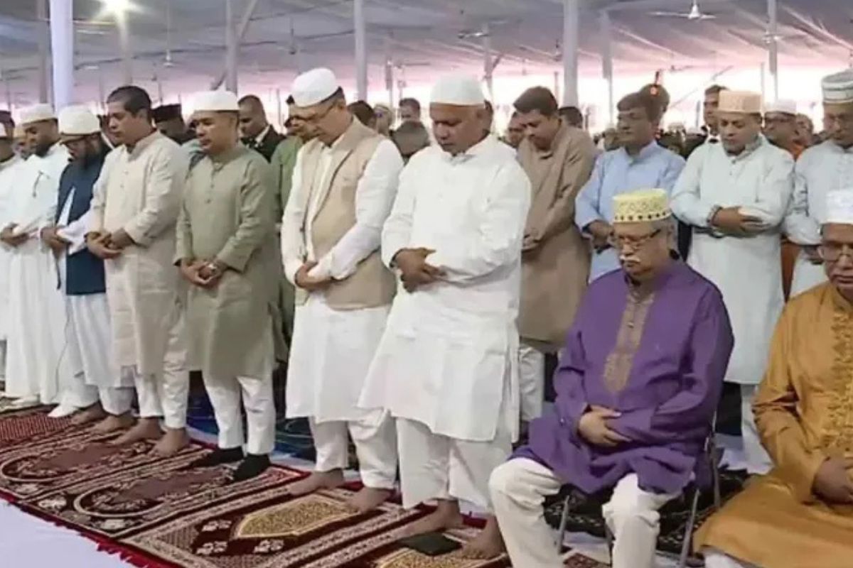 জাতীয় ঈদগাহে রাষ্ট্রপতি ও প্রধানমন্ত্রীর ঈদের নামাজ আদায়